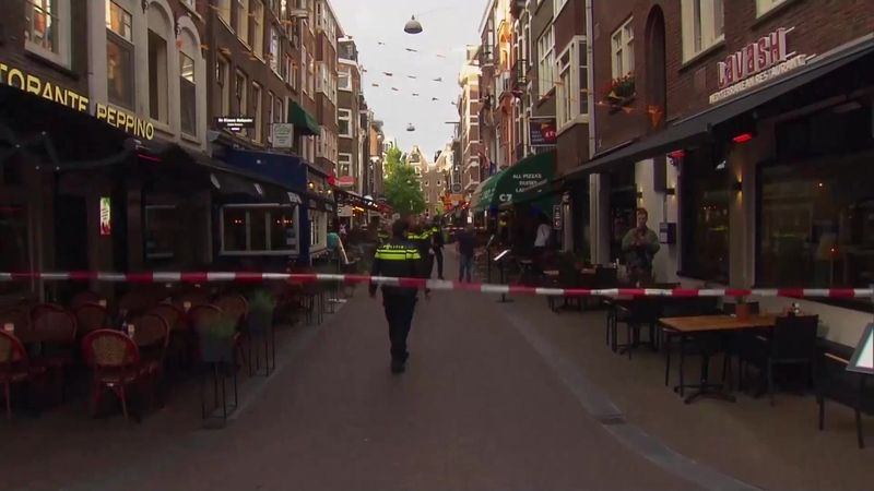 V Nizozemsku postřelili známého novináře de Vriese. Je ve vážném stavu